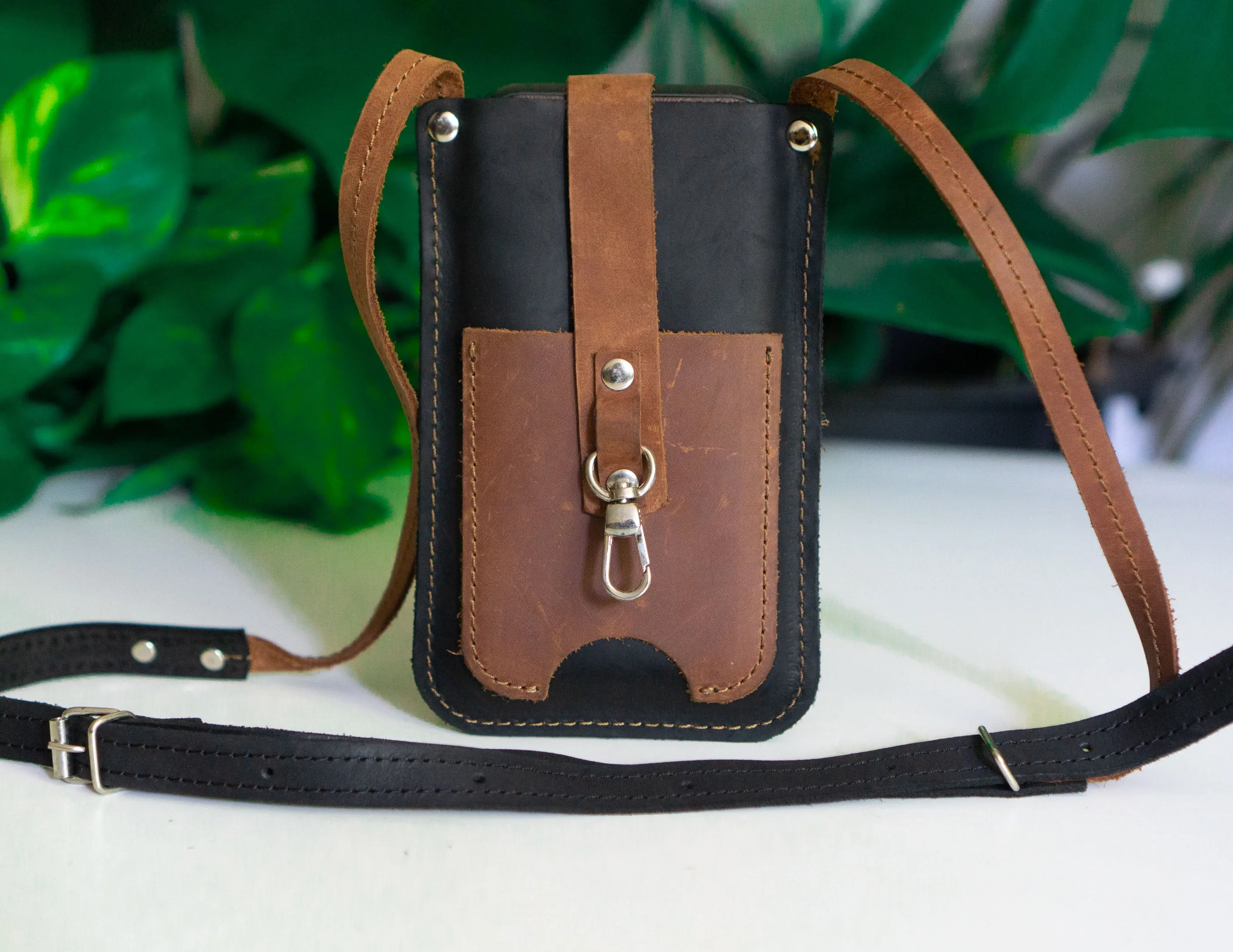 Crossbody Phone Bag | Handcrafted in genuine leather