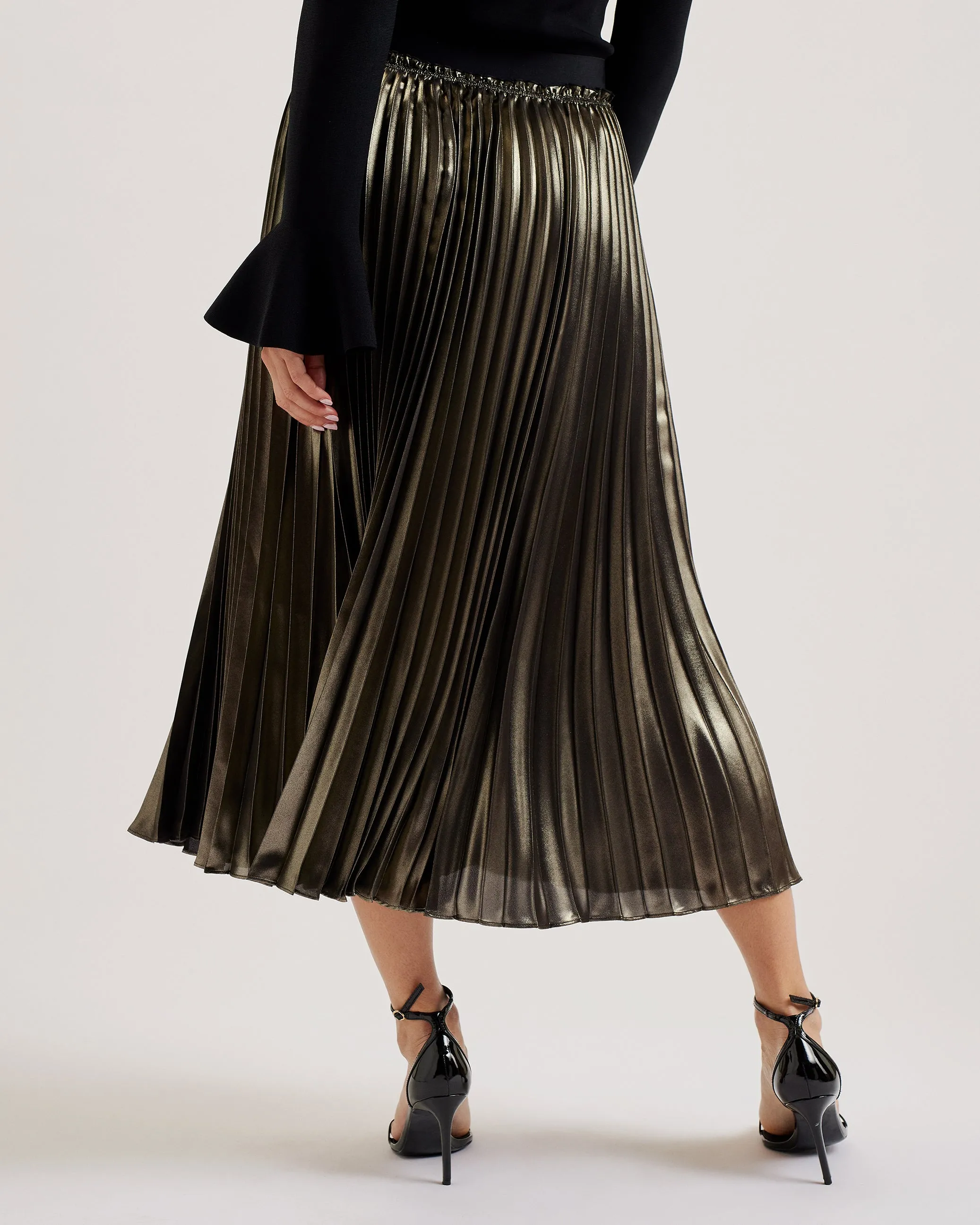 Kese Metallic Pleated Midi Skirt Gold