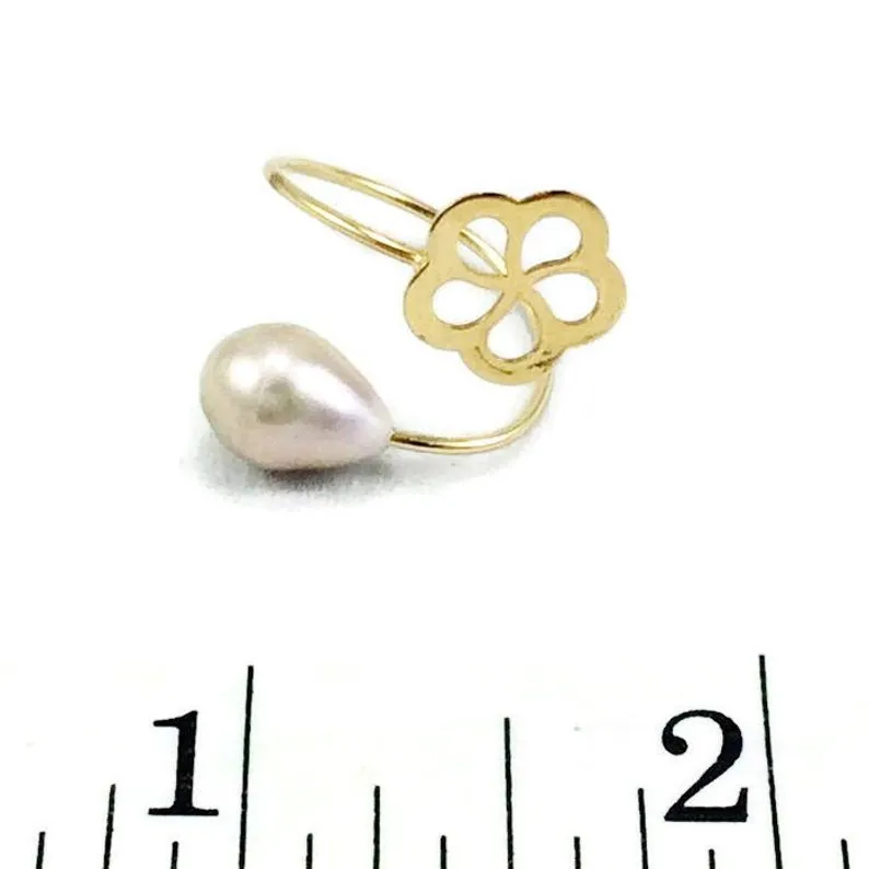 Solid Gold 18K Minimalist Flower Pearl Ring